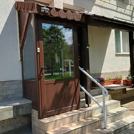 Apartamento запад Kazanlŭk